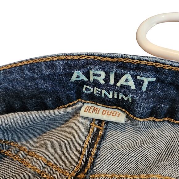 Ariat Blue Medium Wash Denim Casual Classic Low Rise Demi Bootcut Jeans Size 28L - Picture 6 of 8